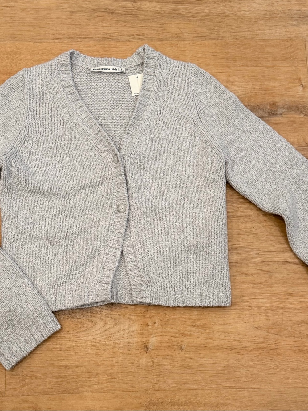 Abercrombie & Fitch Light Gray V‑Neck Button Front Cardigan